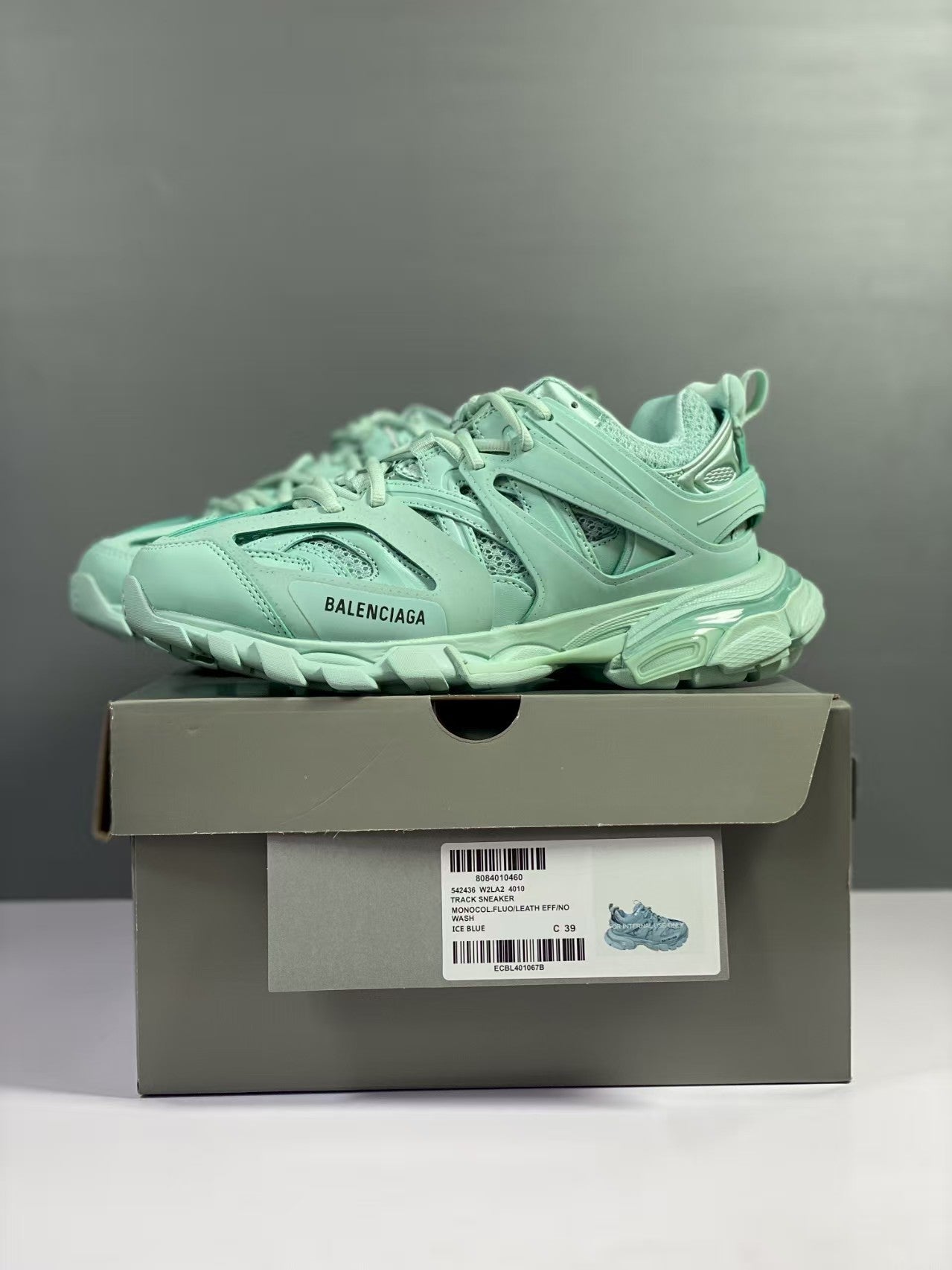 Third generation outdoor concept shoes