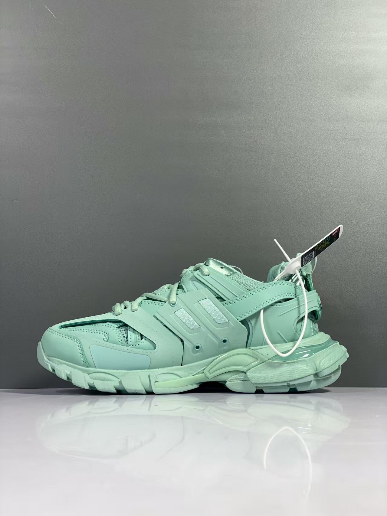 Third generation outdoor concept shoes