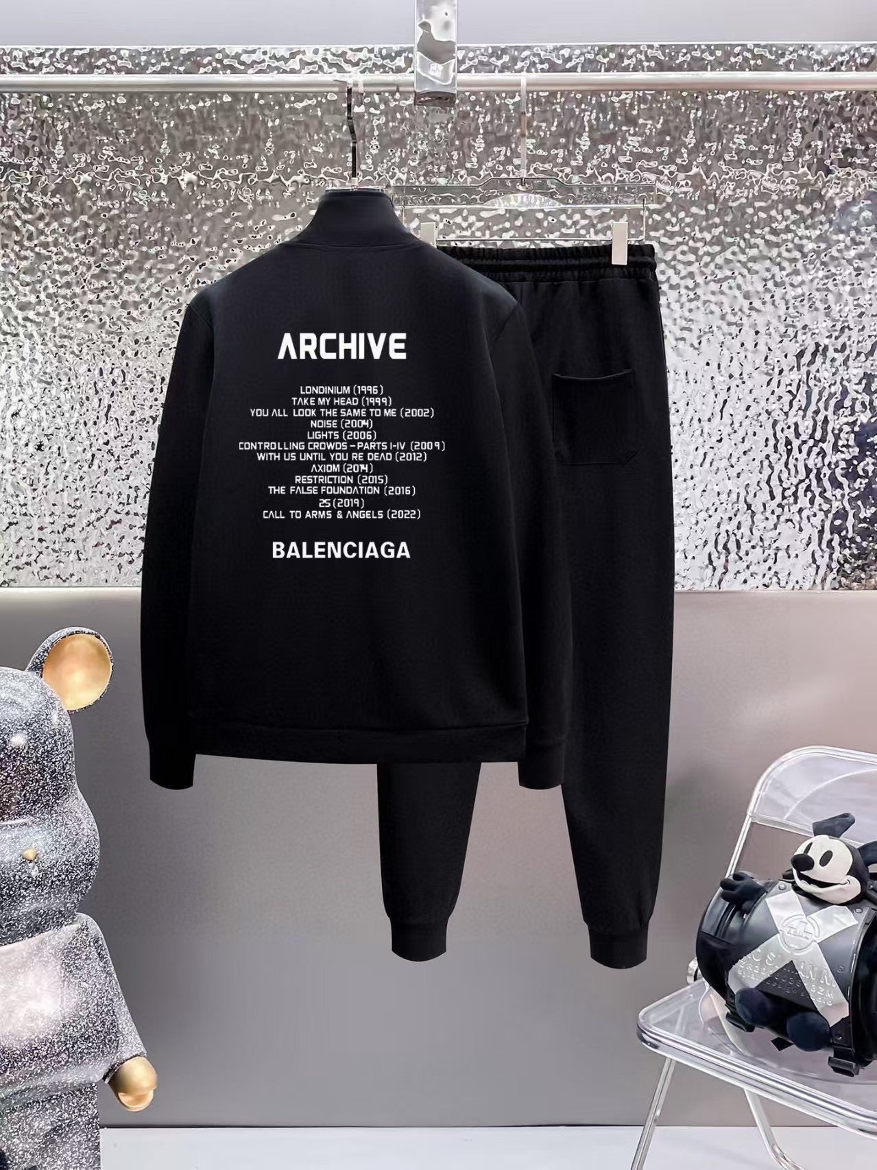 Large casual suit