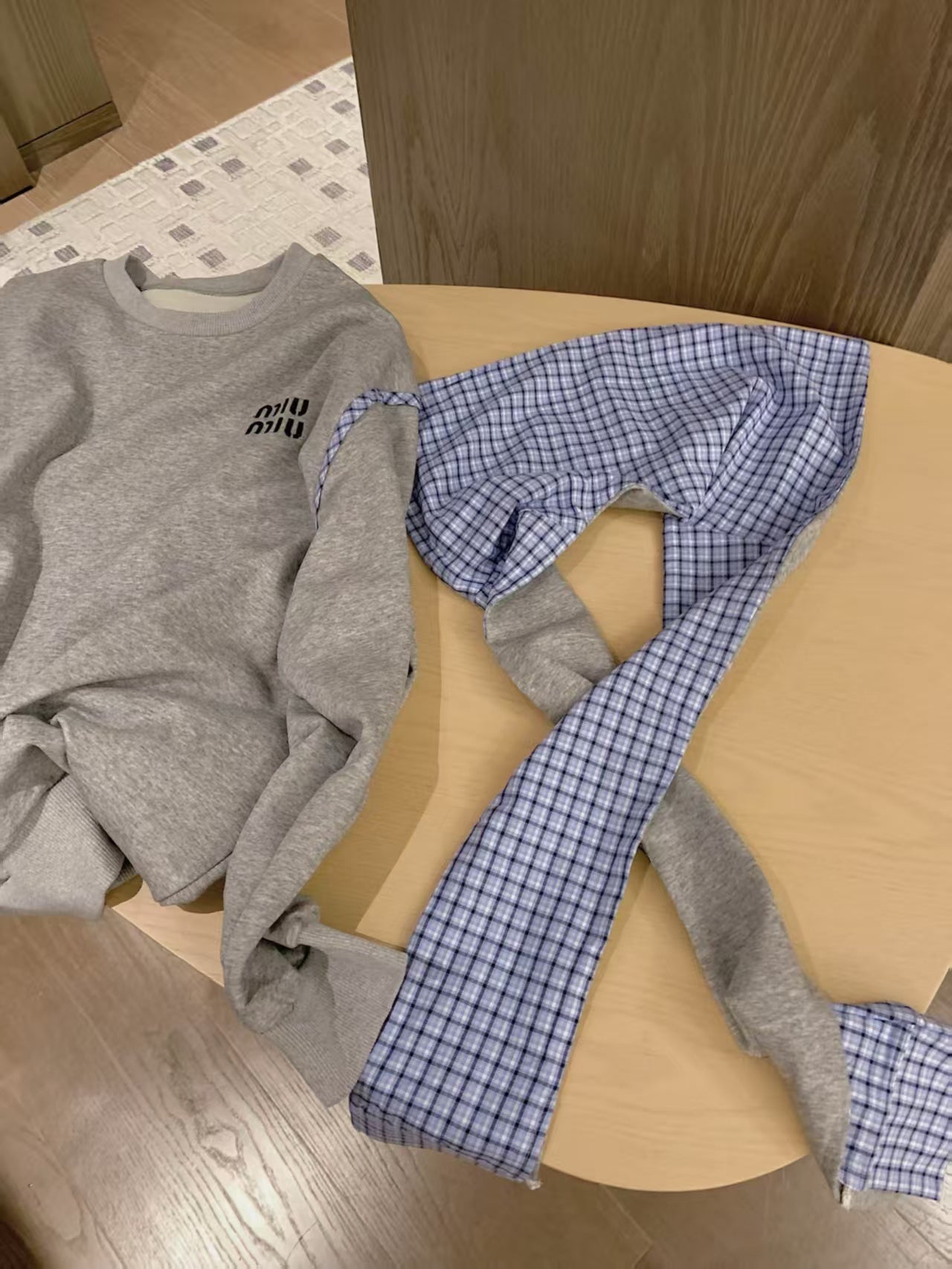 Checkered hoodie with shawl