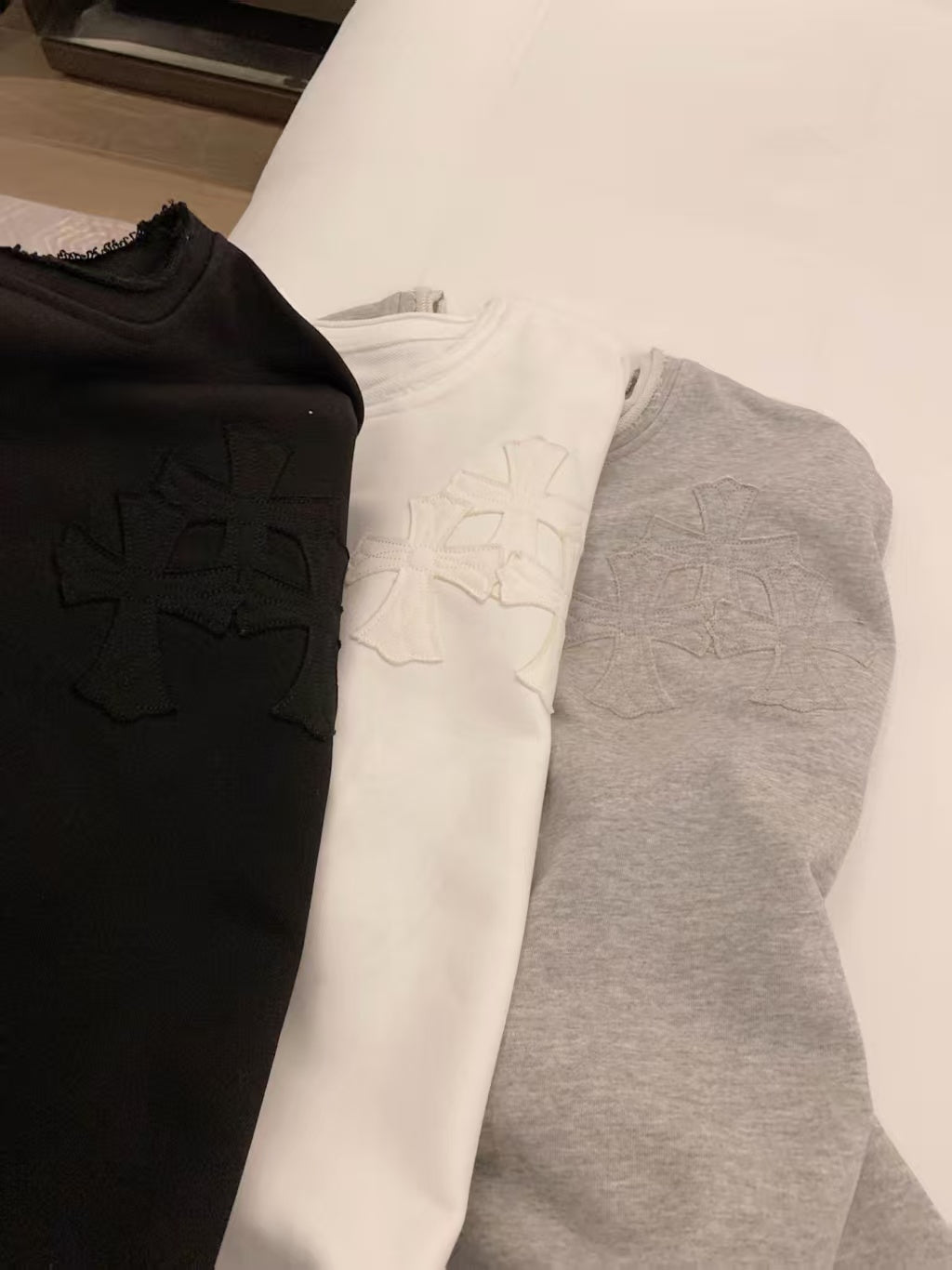 Curved abrasion of thin hoodie