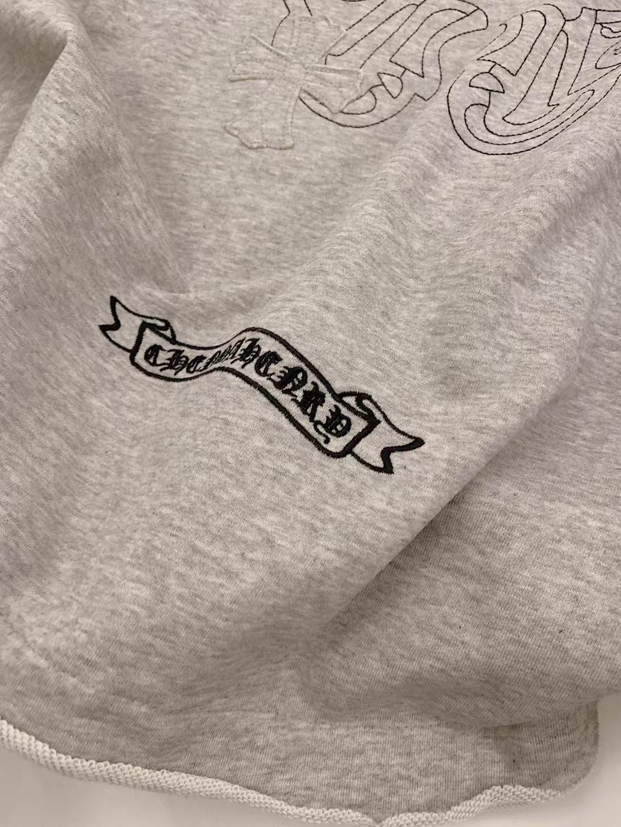 Curved abrasion of thin hoodie