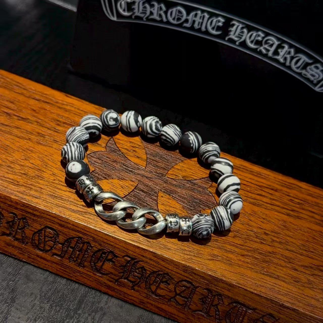 Classic retro multi-element bracelet