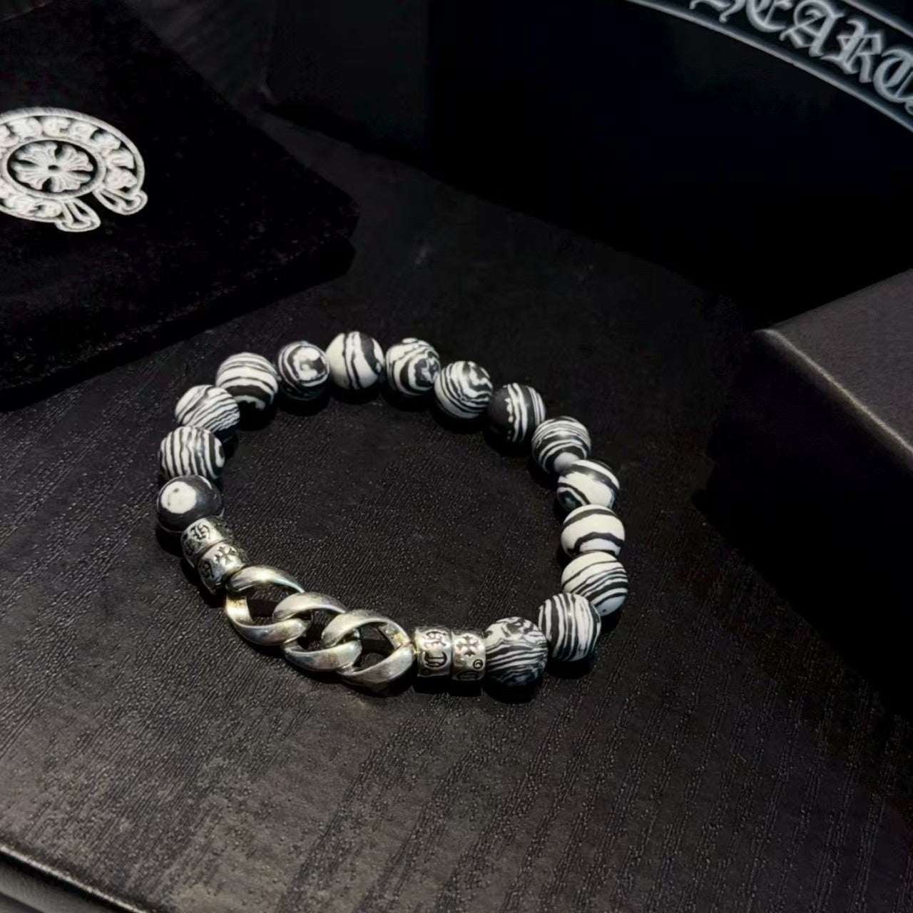 Classic retro multi-element bracelet
