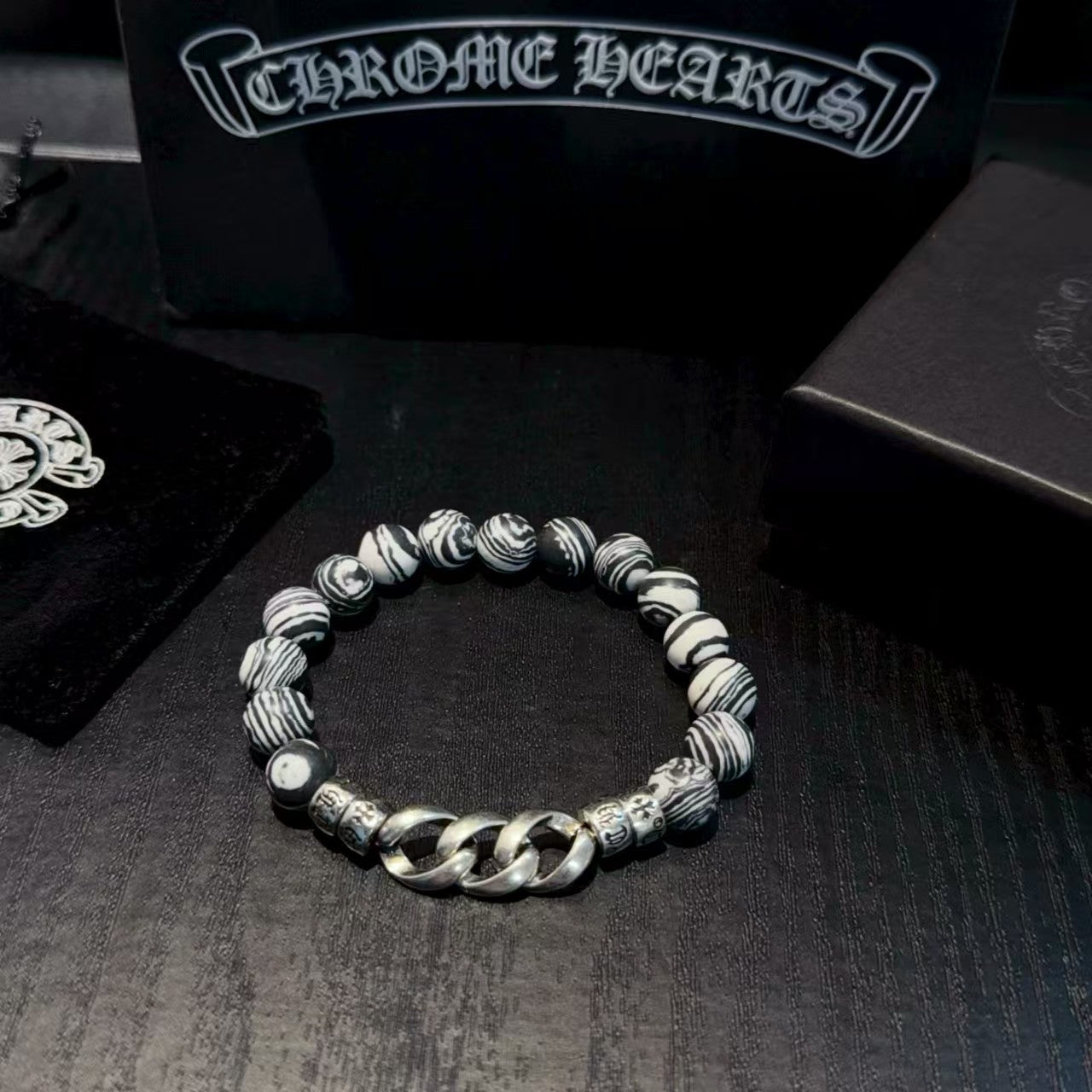 Classic retro multi-element bracelet