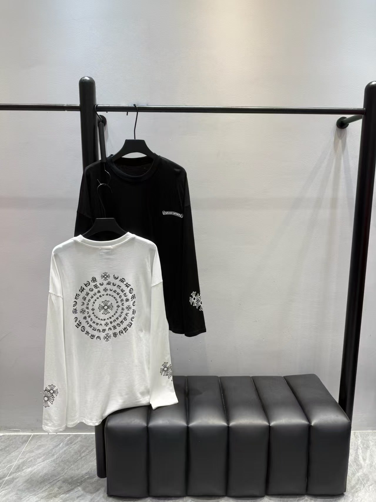 Printed long sleeved T-shirt