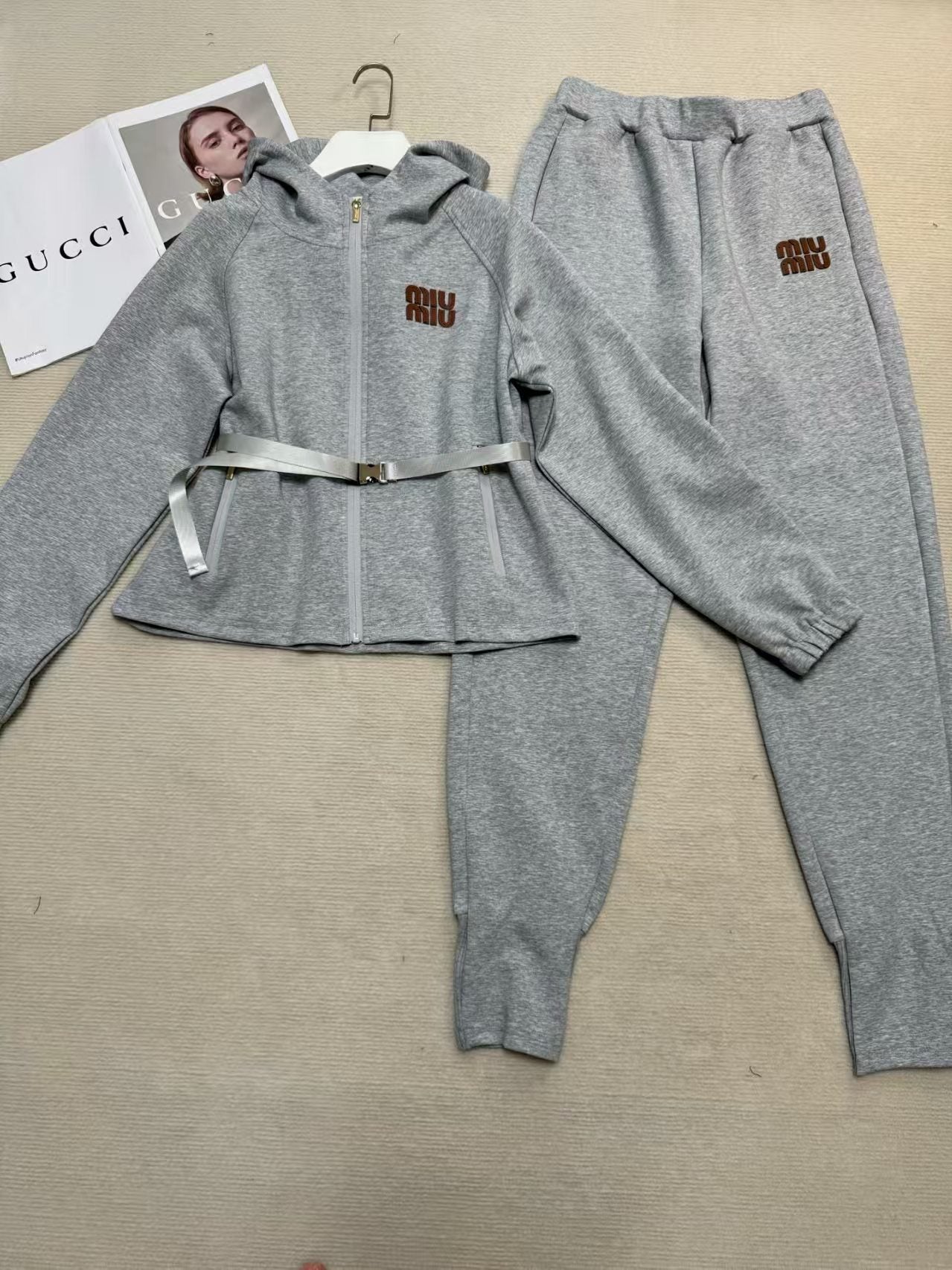 New sports style set