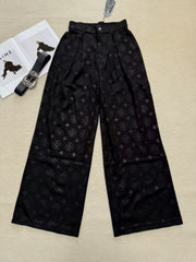 Printed trousers with wide legs
