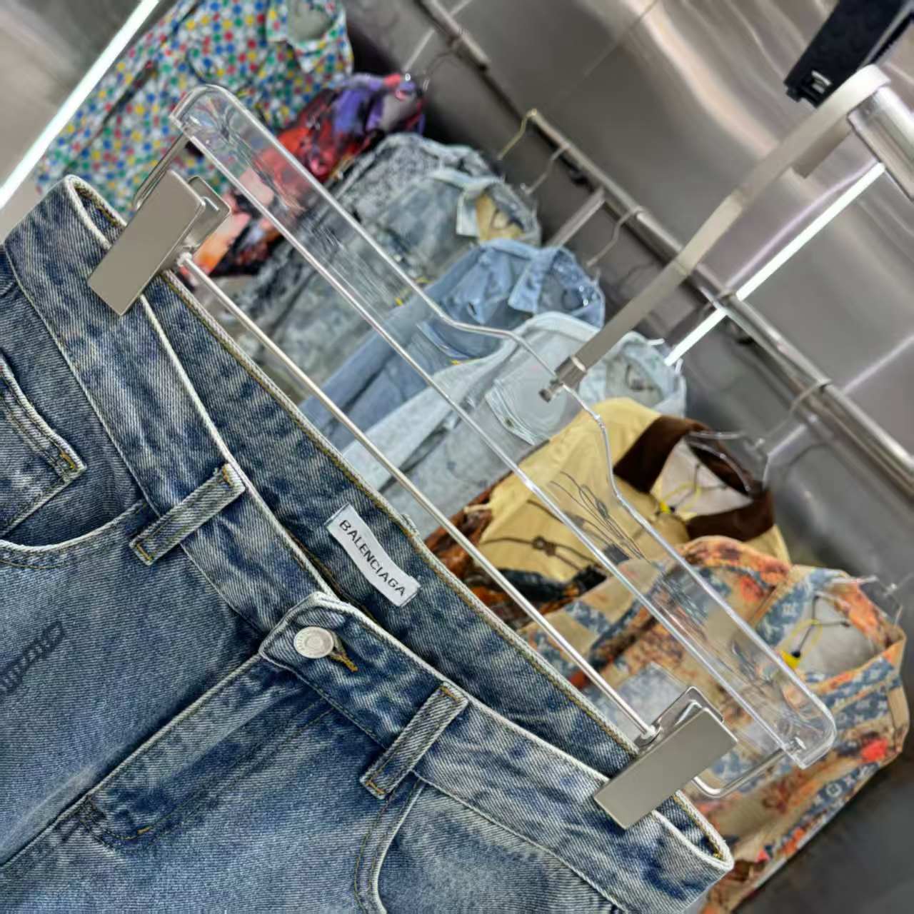 Full of letters spray straight leg jeans