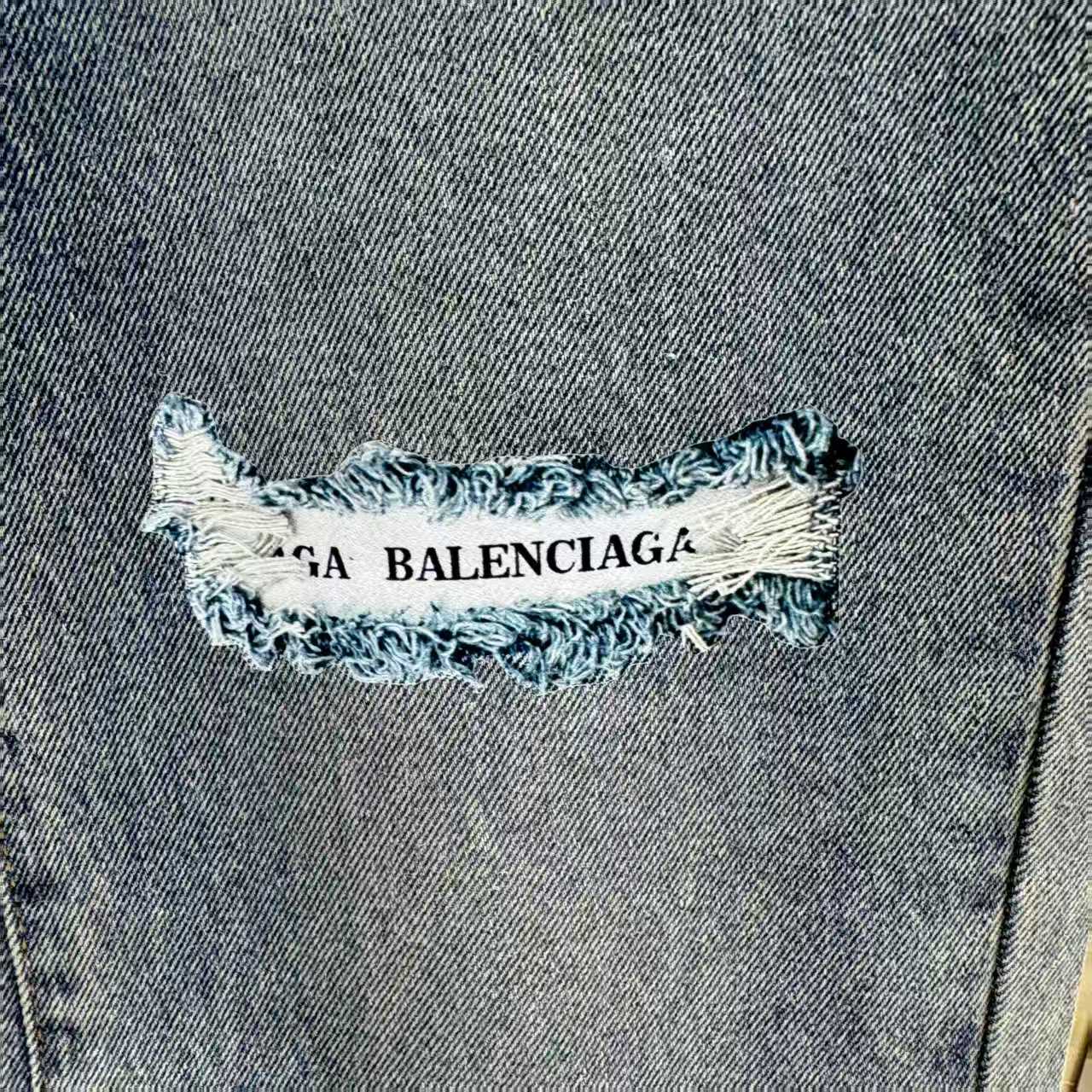Ripped letter straight leg jeans