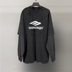 Two piece long sleeved T-shirt with fake sleeves