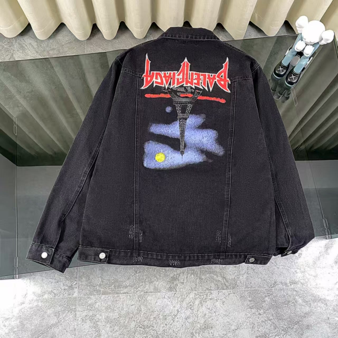 Make an old letter denim jacket