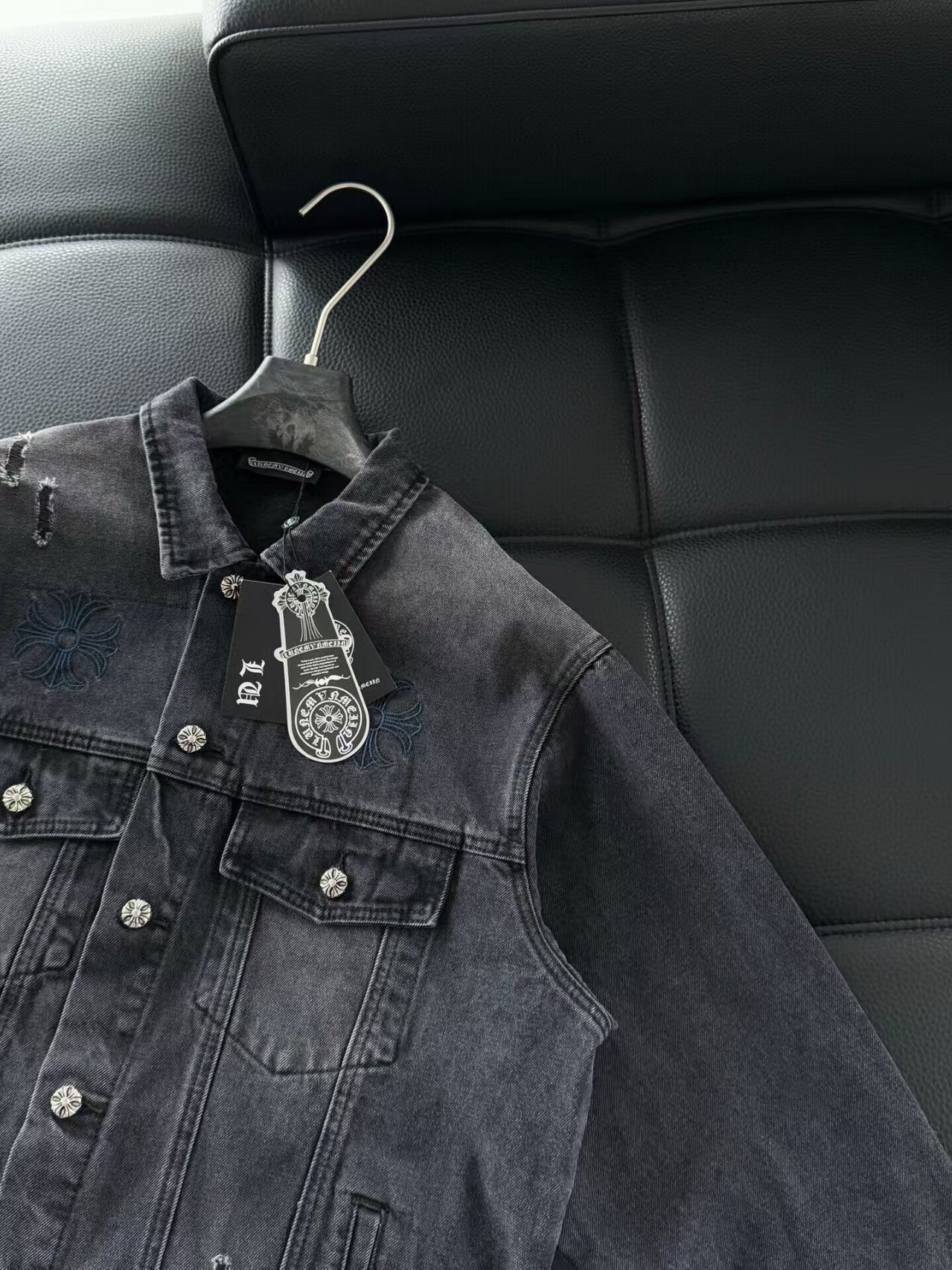 Embroidered patchwork denim jacket