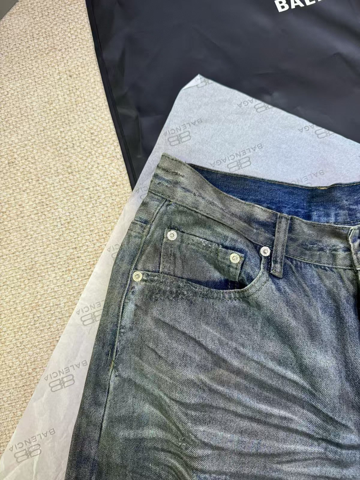 Destruction of denim pants