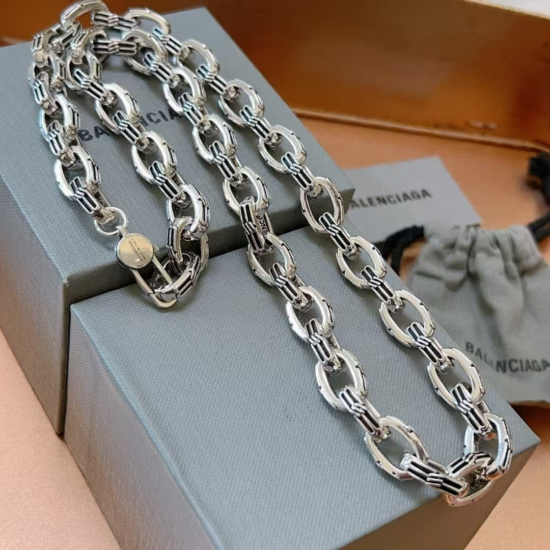 Vintage style necklace