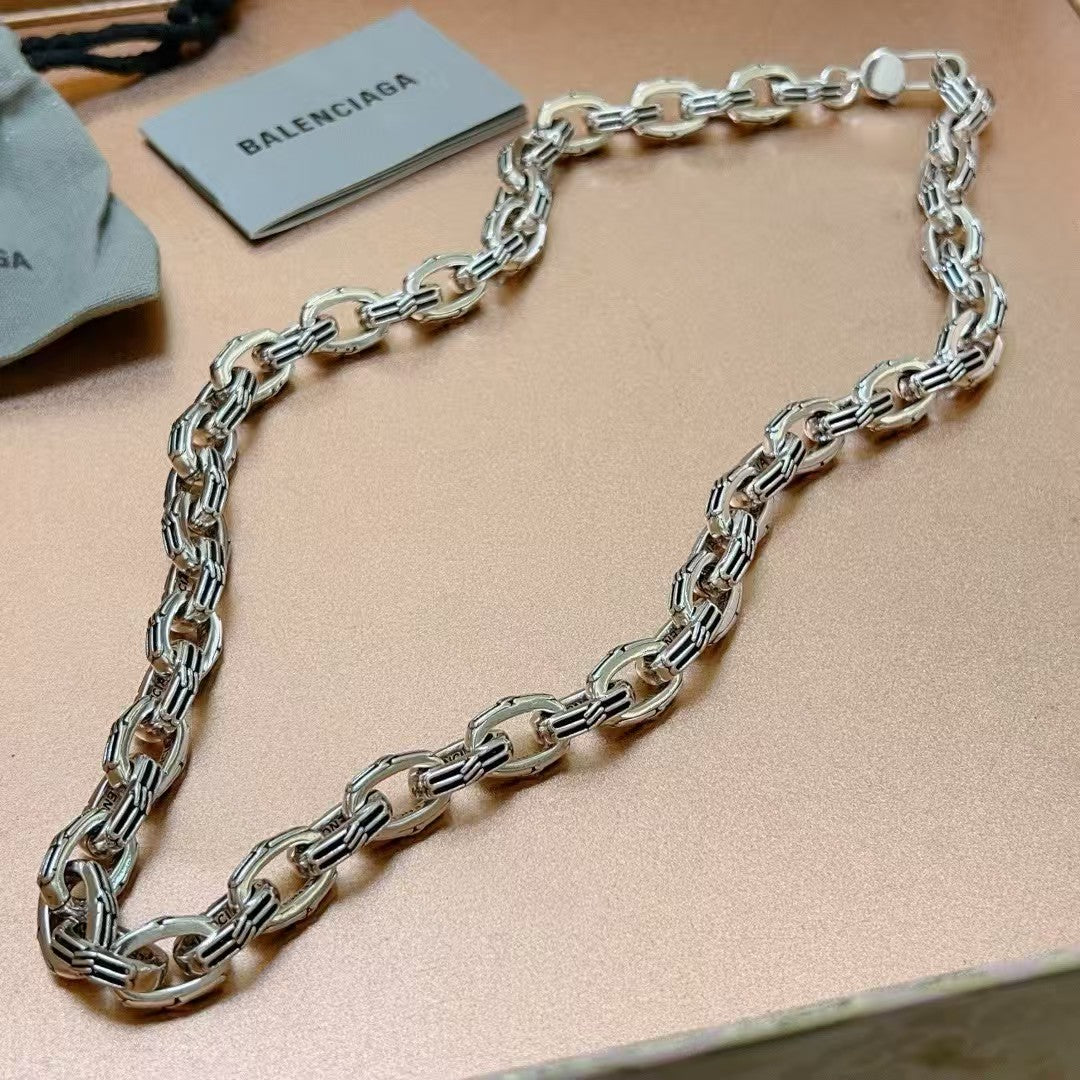 Vintage style necklace