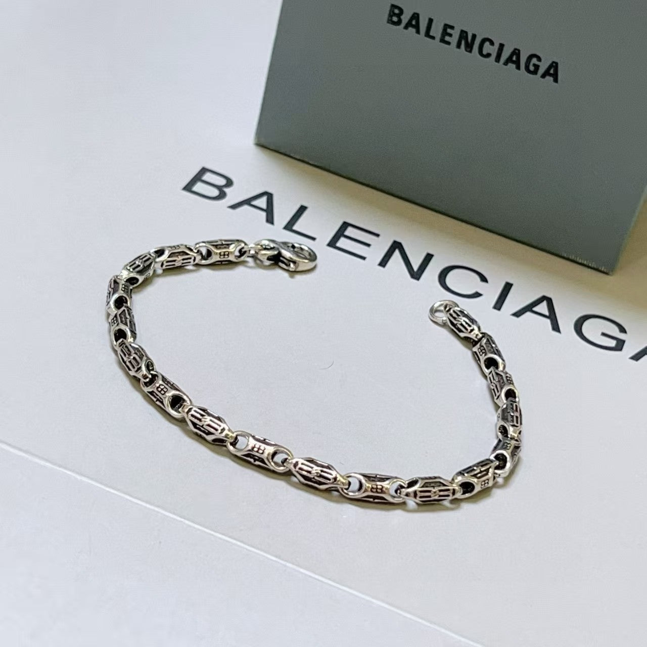 Simple Bracelet