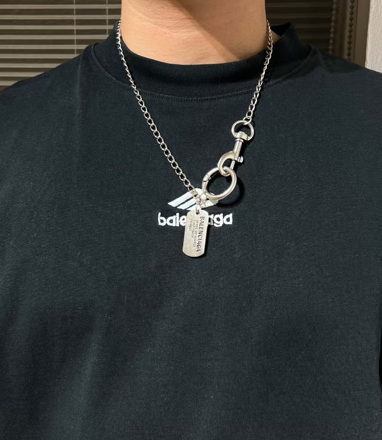 Necklace keychain (dual-use)