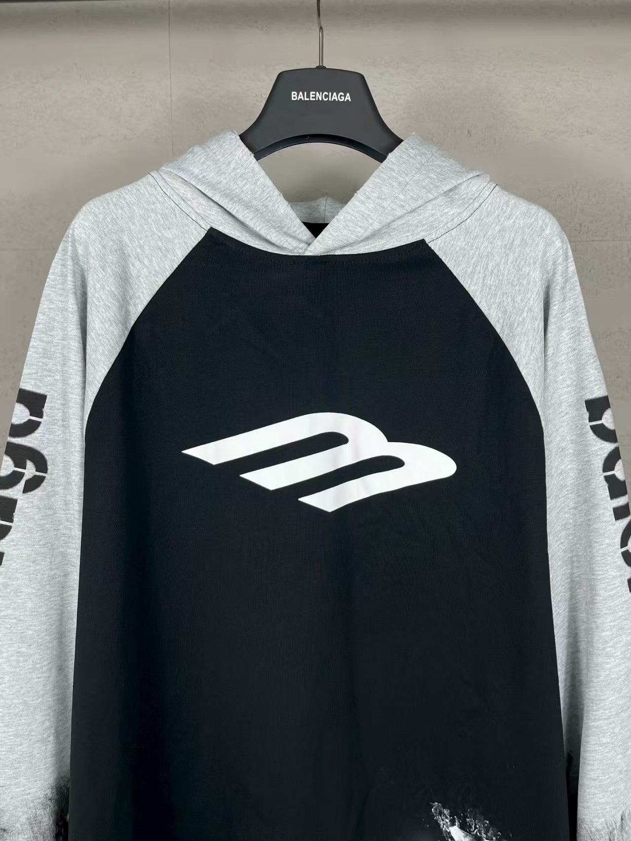 Seven inch hooded long sleeved T-shirt