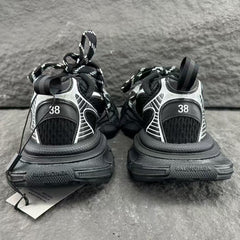 Black and white mesh sports shoes