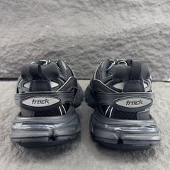 Black mesh nylon sports shoes
