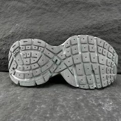 Men's and women's sports shoes
