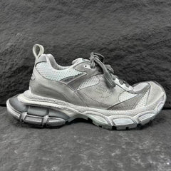 Men's and women's sports shoes