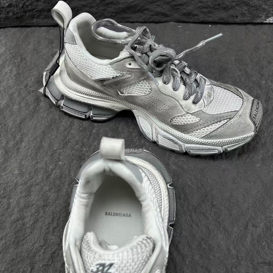 Men's and women's sports shoes