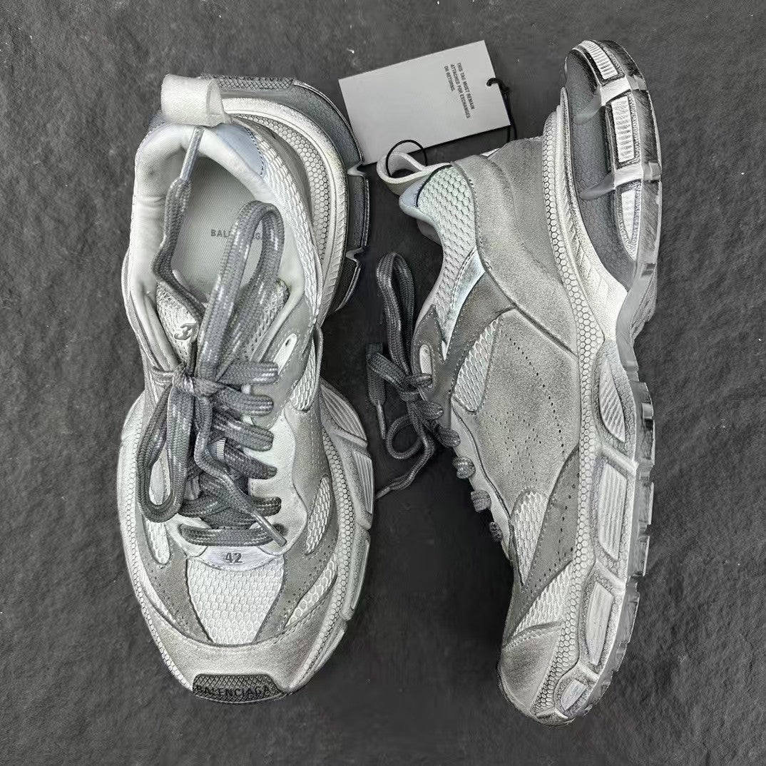 Men's and women's sports shoes