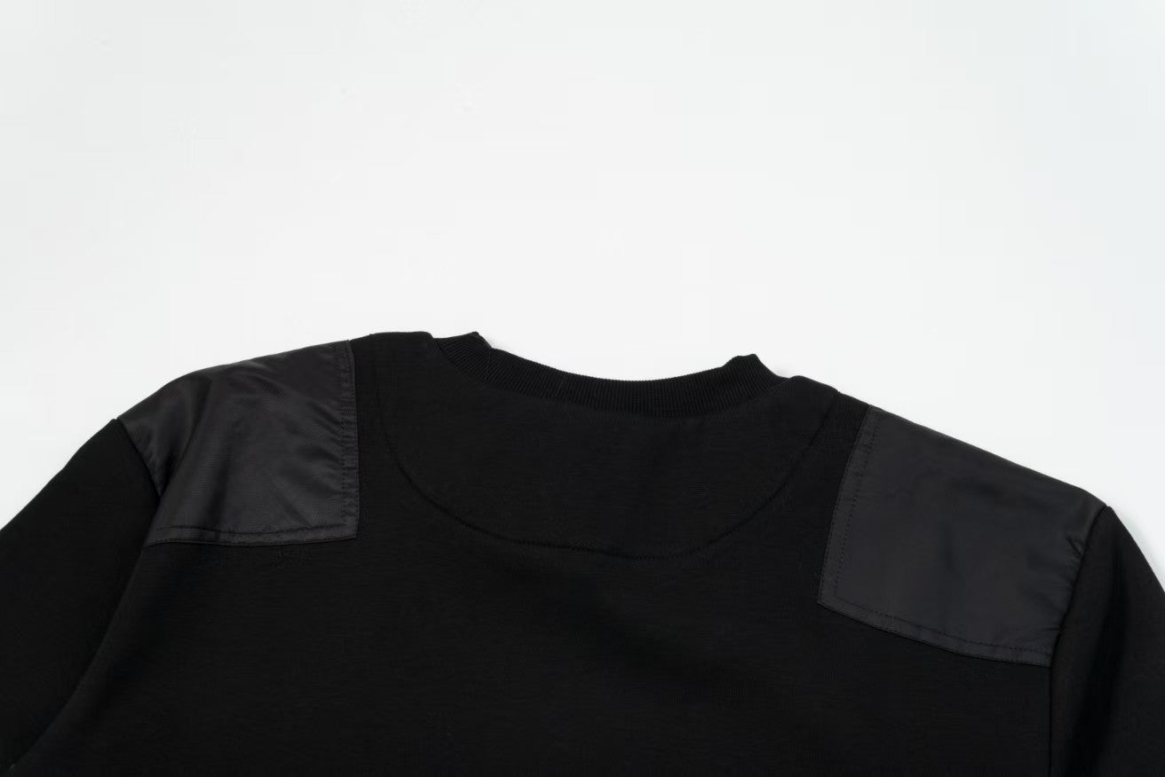 Pocket triangular sweatshirt