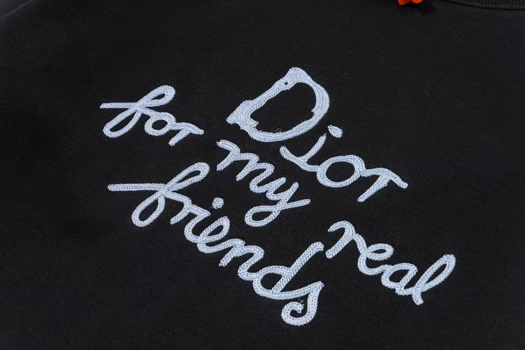 New embroidered round neck hoodie