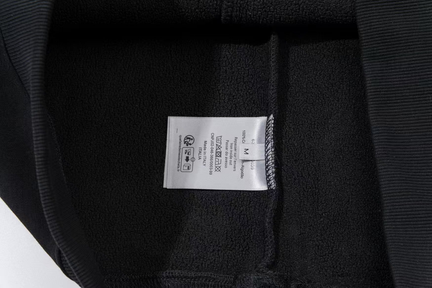 New embroidered round neck hoodie