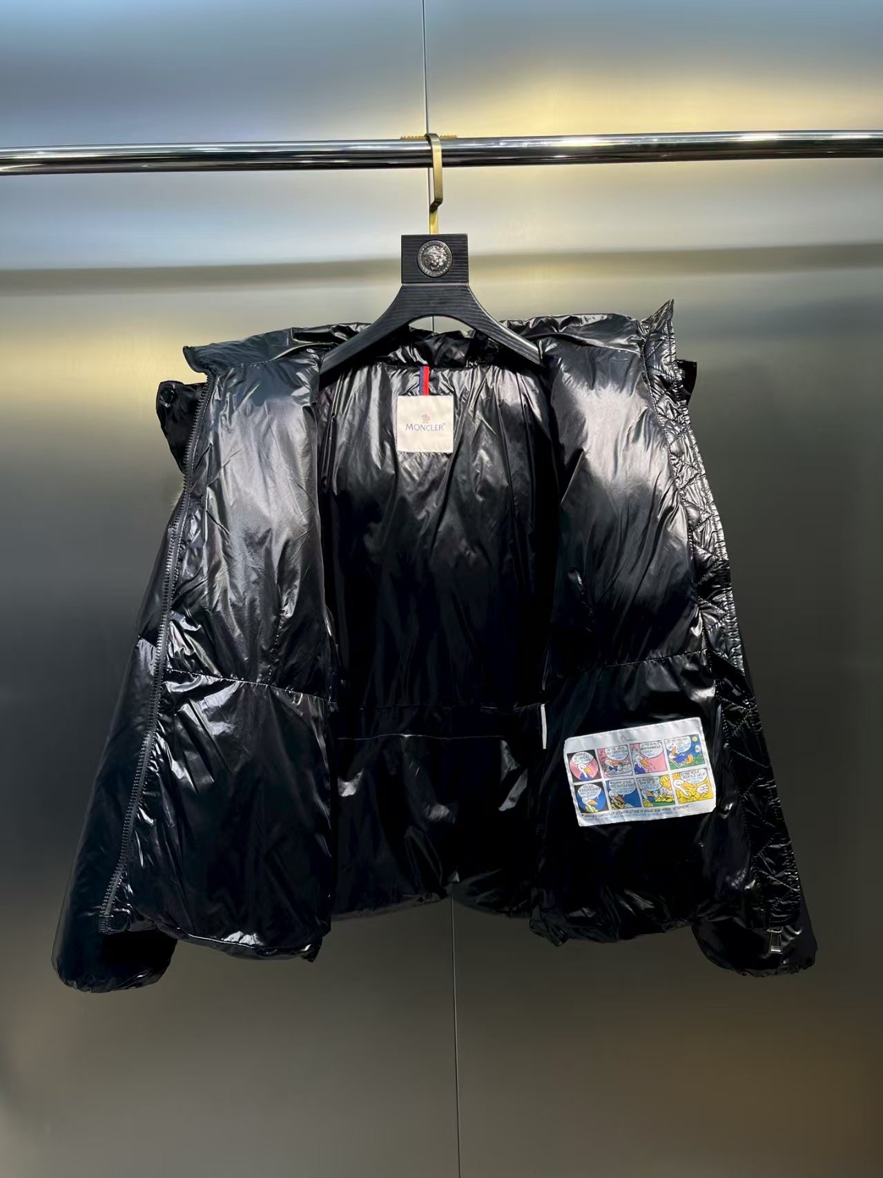 Short waist down jacket