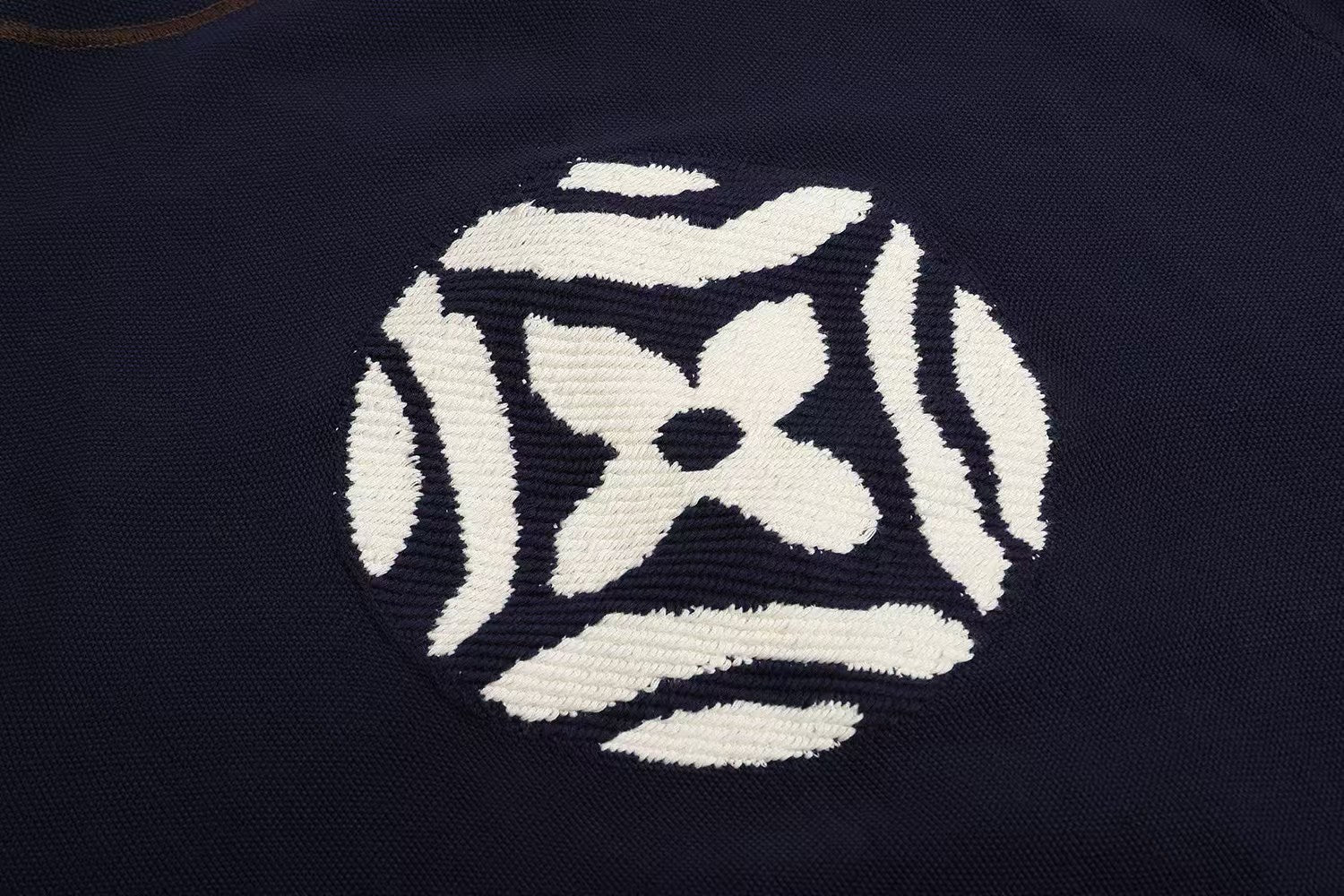 Knitted short baseball shirt