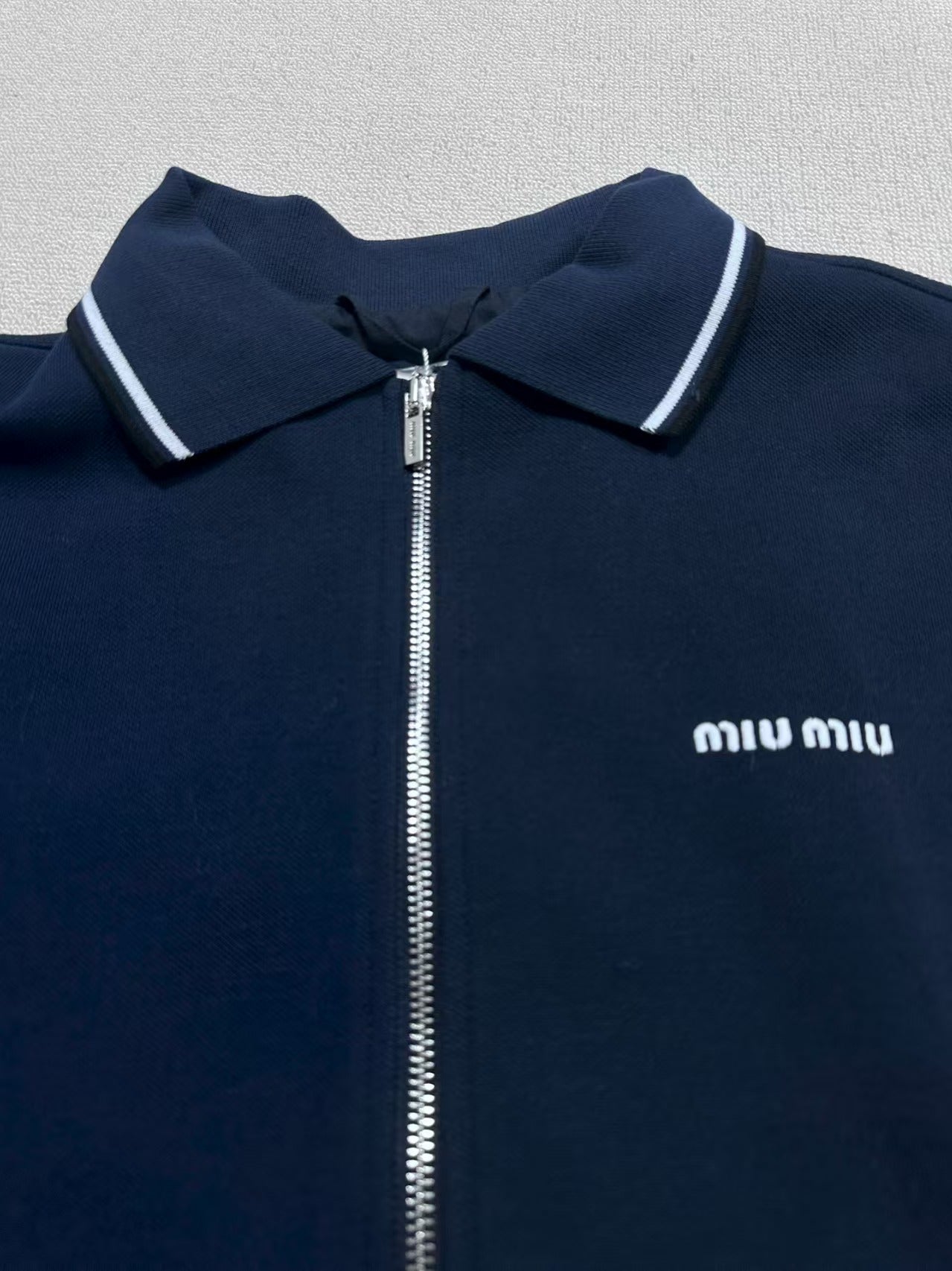 Embroidered stand up collar zipper sweatshirt jacket