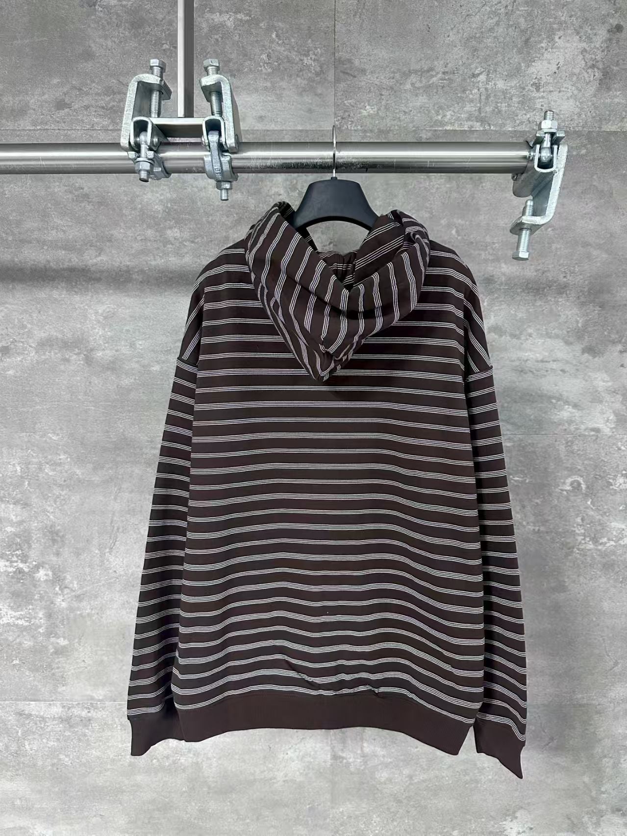 Embroidered hooded zipper jacket