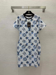 Slimming and slimming short sleeved dress