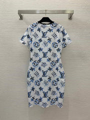 Slimming and slimming short sleeved dress
