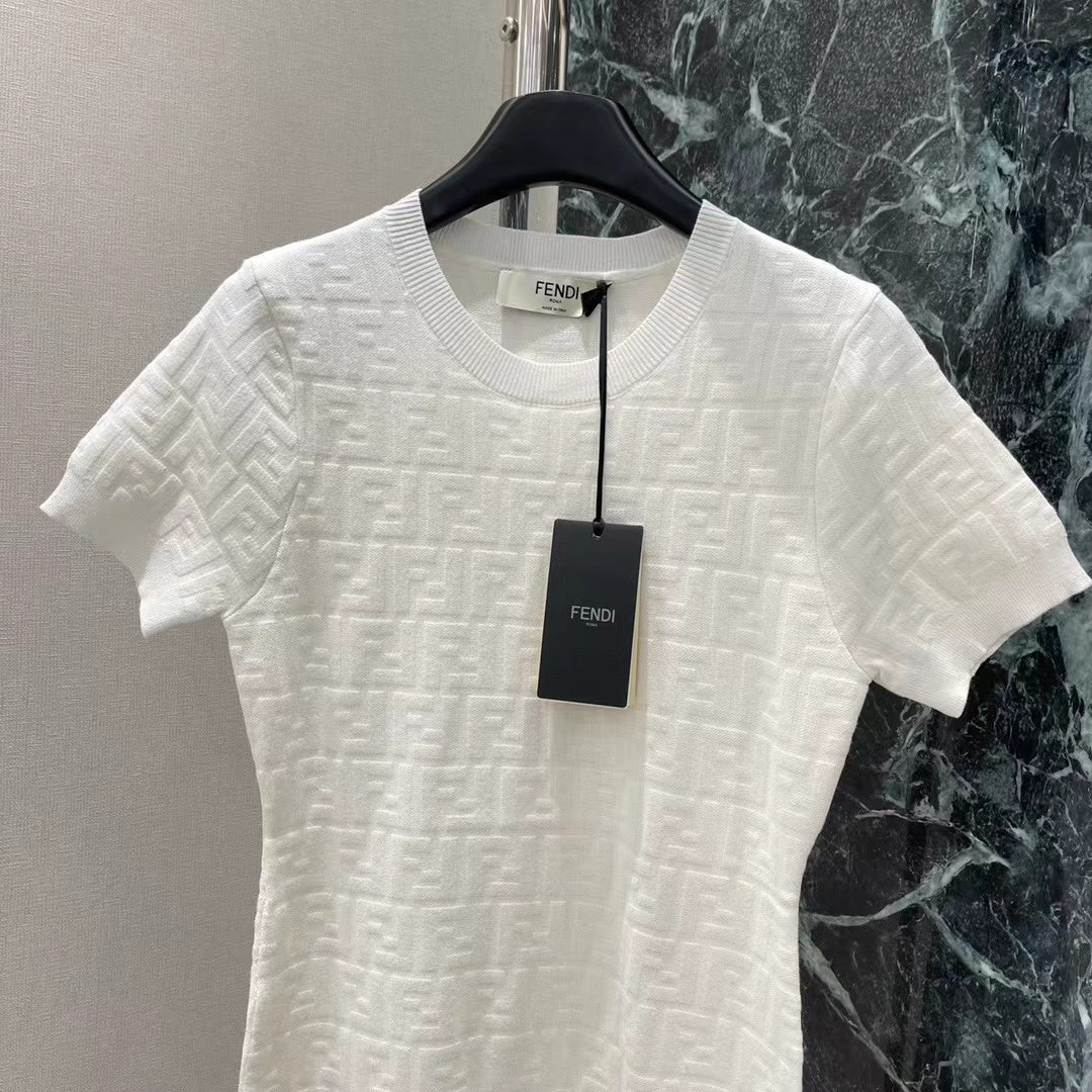 Jacquard knitted short sleeved dress