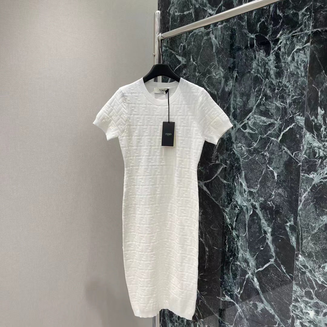 Jacquard knitted short sleeved dress