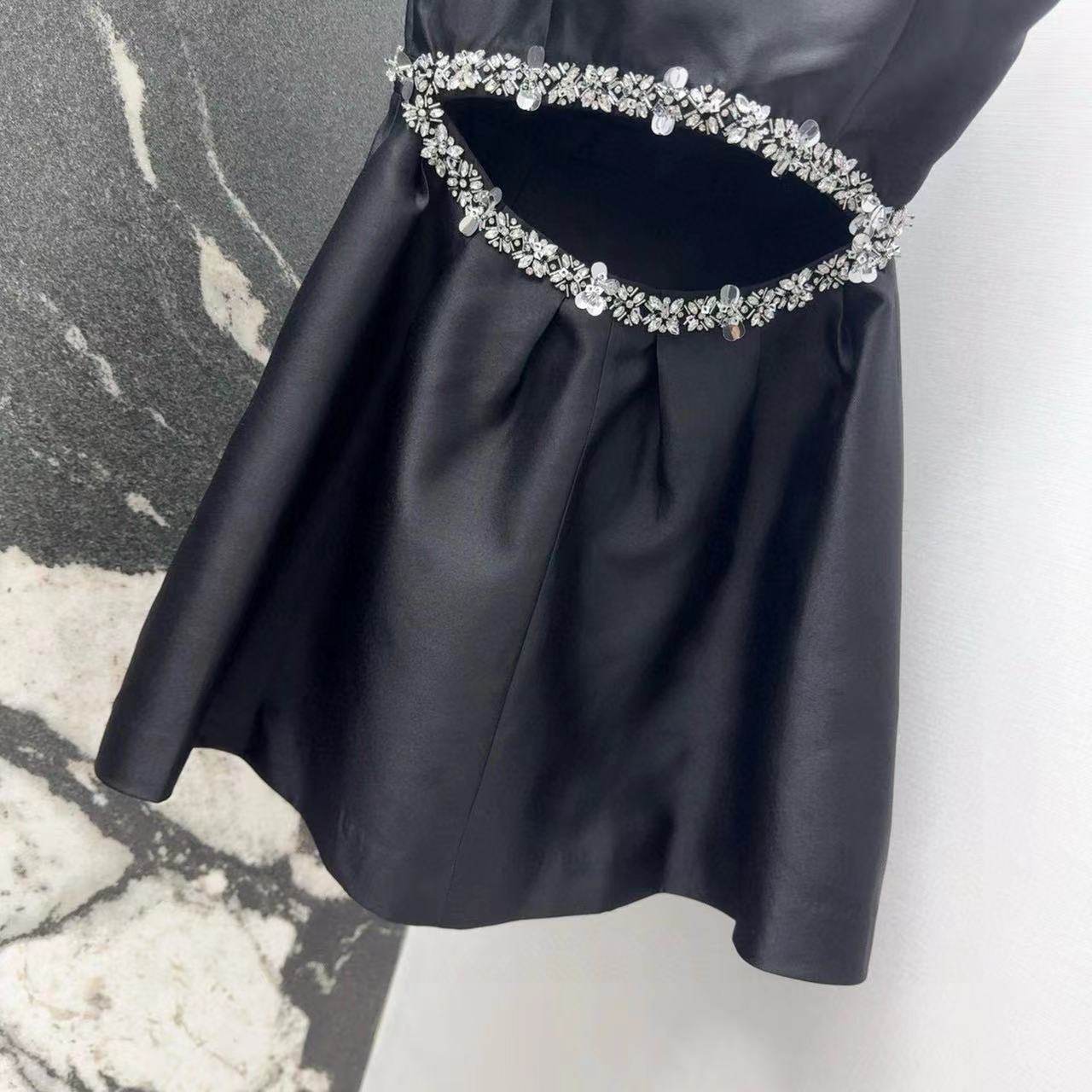 Sequined sleeveless dress