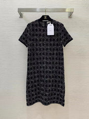 Round neck short sleeved knitted dress
