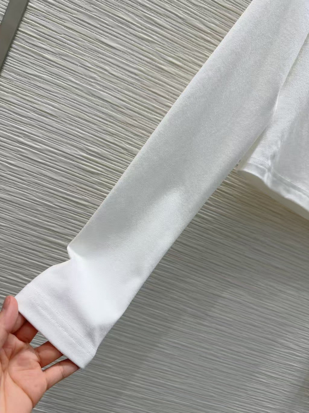 Classic round neck shirt