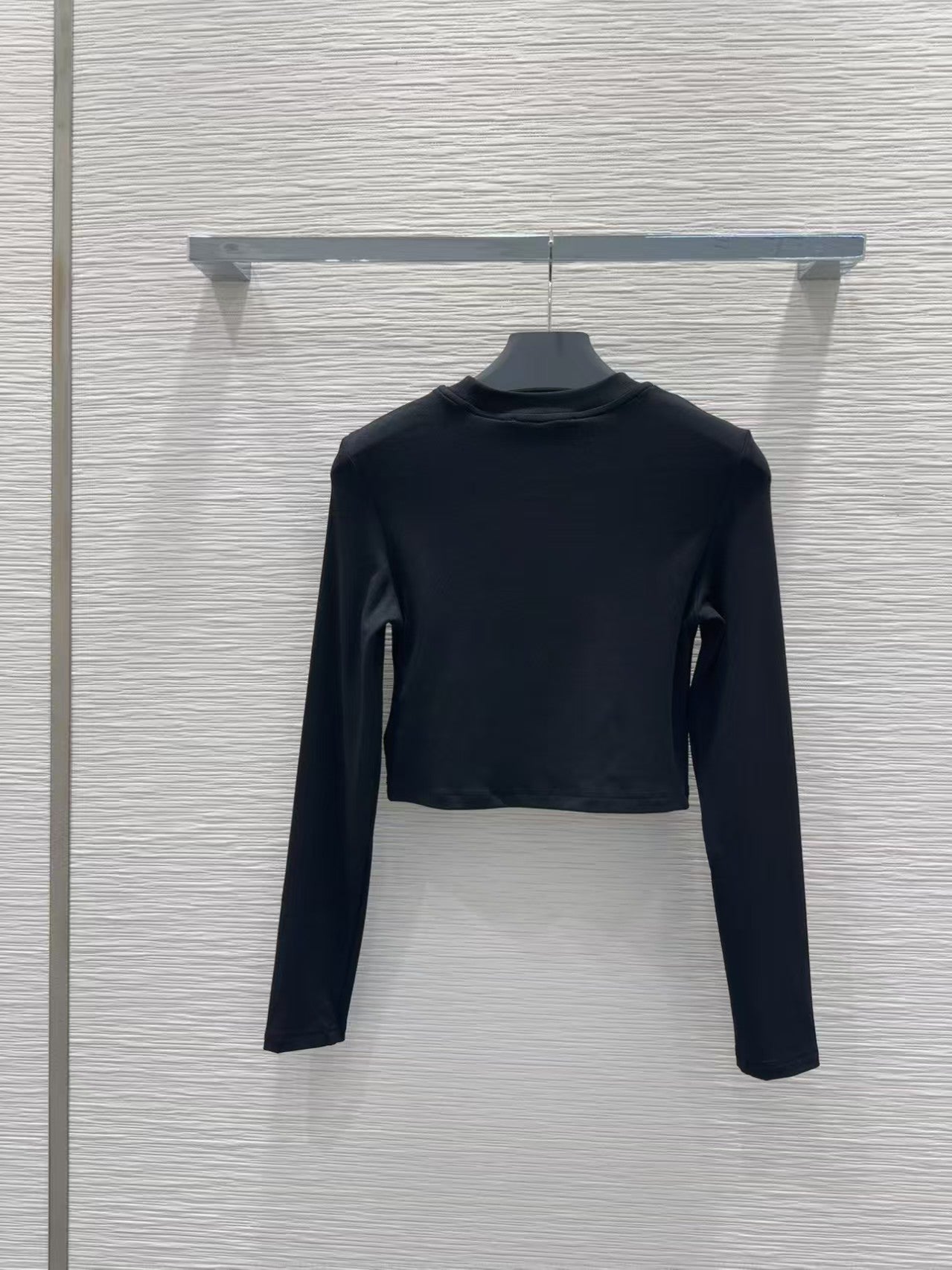 Classic round neck shirt