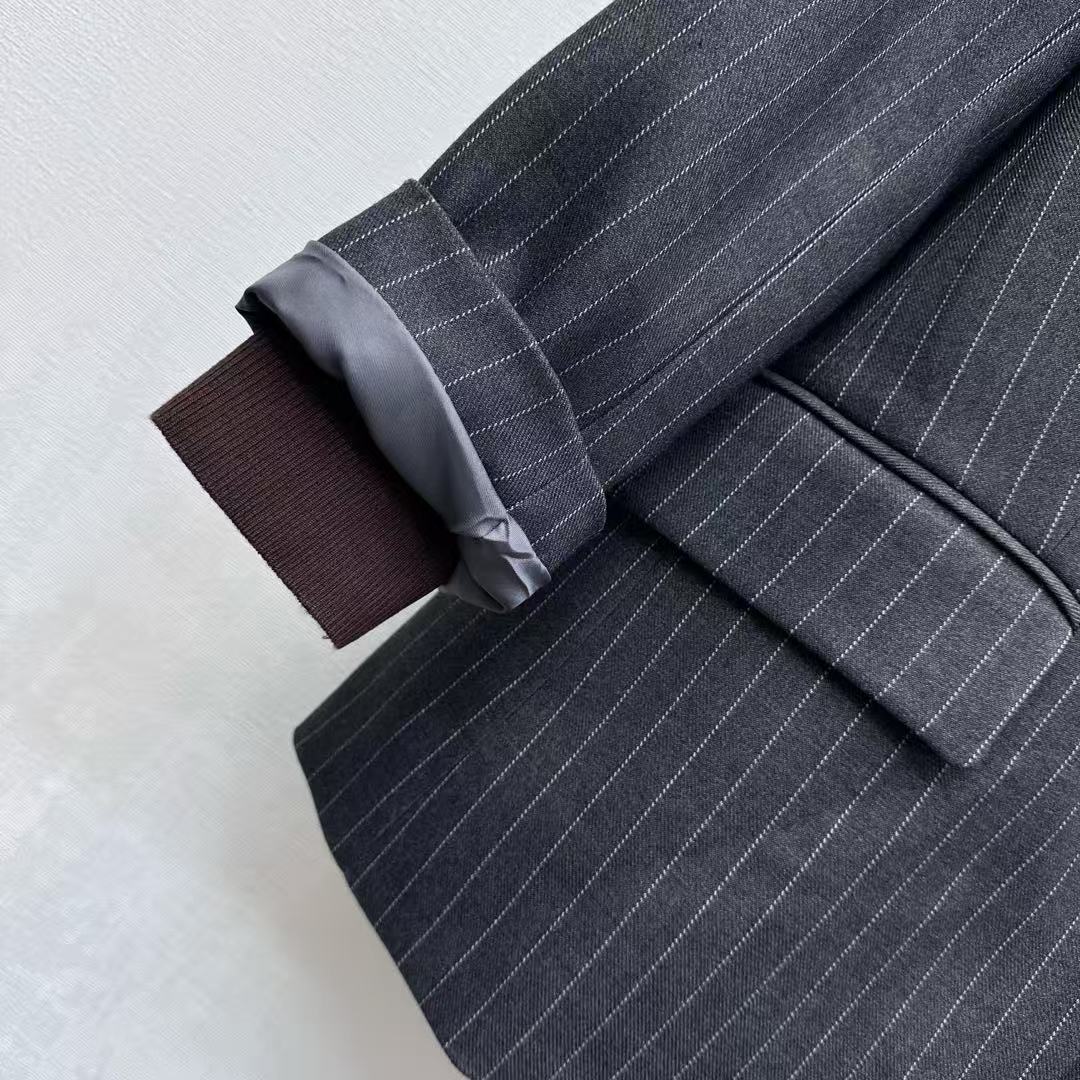 Spliced collar striped suit jacket