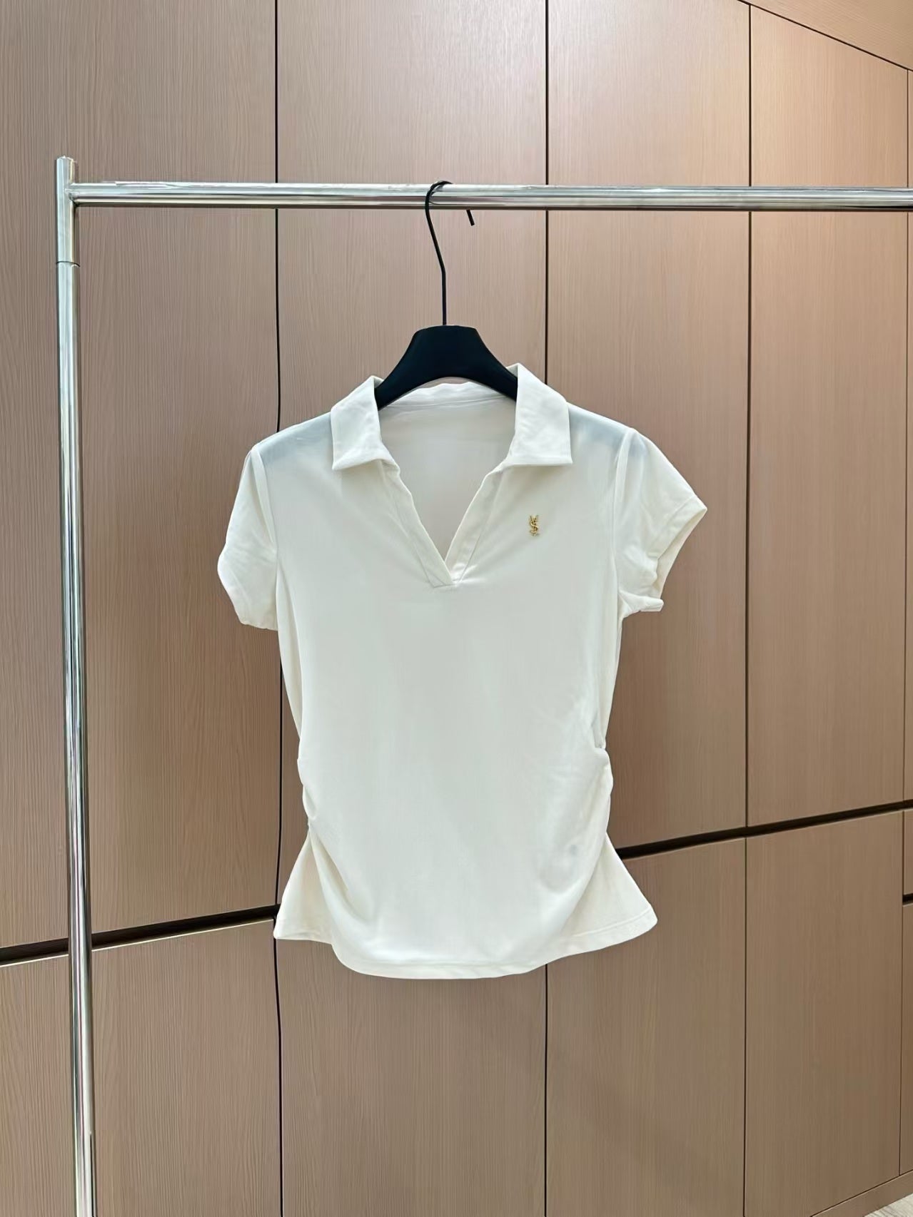 Early Autumn New Style Embroidered T-shirt