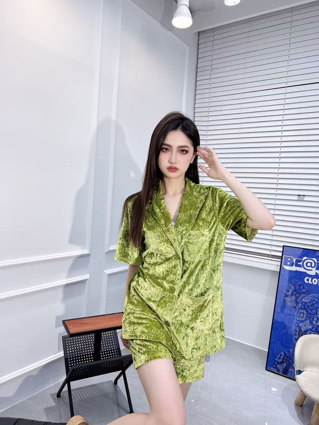 Velvet Fashion Set