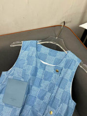 New sleeveless dress