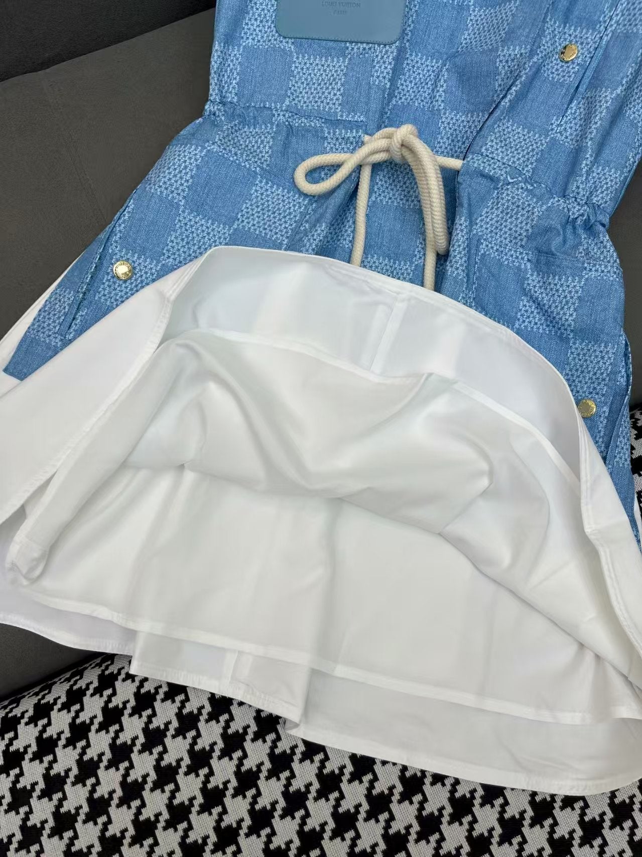 New sleeveless dress