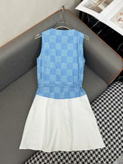 New sleeveless dress